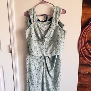 Women’s Light Sage Floral 2 Piece Set with Tie Front